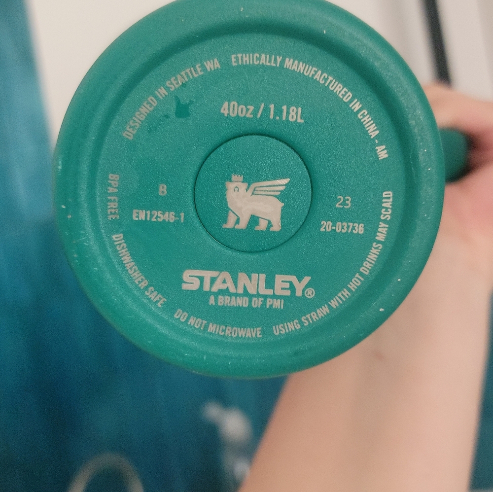 Stanley Quencher 40oz In Color Alpine - Picture 5 of 7